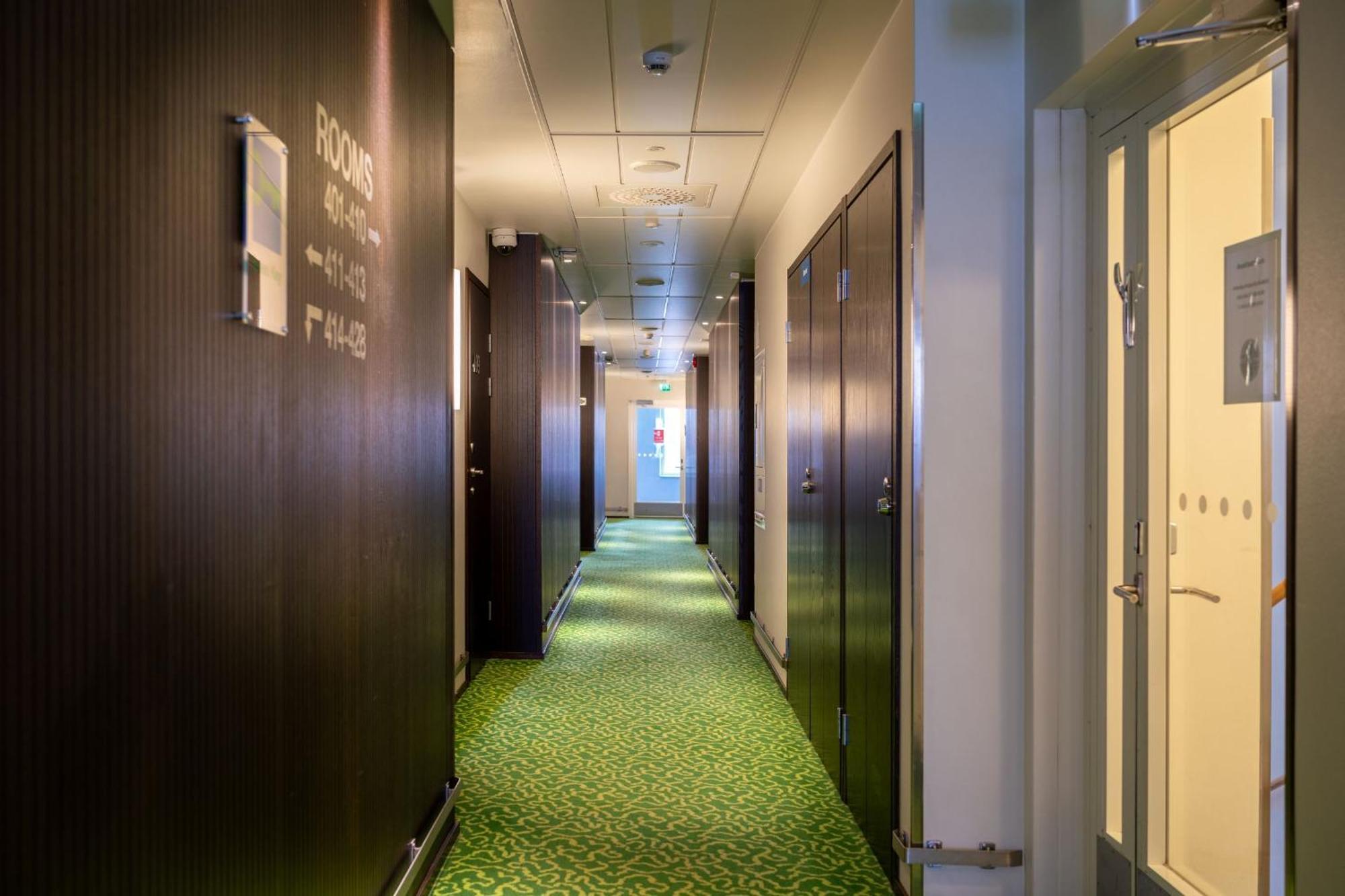 Hotel Red & Green Narpio Bagian luar foto
